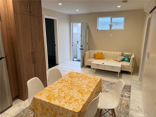 20625 Tuba St, Chatsworth, CA, 91311-3234 | Card Image