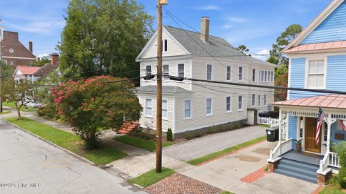 c-511 Middle St, New Bern, NC, 28560-1109 | Card Image