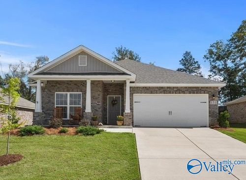 131 River Springs Ct, New Market, AL, 35761-7781 | Card Image