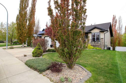 76 Illingworth Close, Red Deer, AB, T4R0B1 | Card Image
