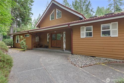41 E Westlake Pl, Allyn, WA, 98524-8755 | Card Image