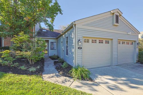 5399 Dickens Dr, Cincinnati, OH, 45241 | Card Image