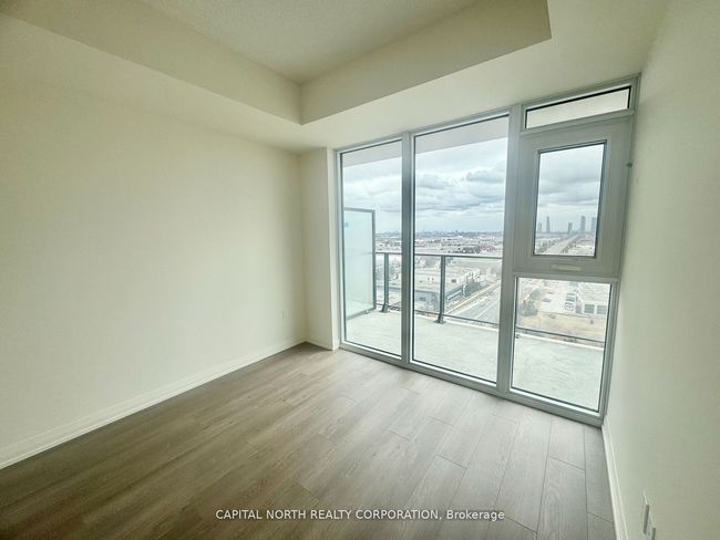 1722 - 8960 Jane St, Condo with 2 bedrooms, 2 bathrooms and 1 parking in Concord ON | Image 6