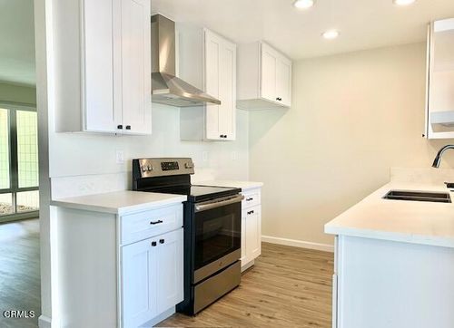 109 E Channel Islands Blvd, Port Hueneme, CA, 93041 | Card Image