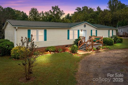 1015 Houston Ln, Cleveland, NC, 27013-8885 | Card Image
