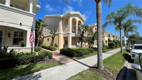 7677 Bergamo Ave, SARASOTA, FL, 34238-4765 | Card Image