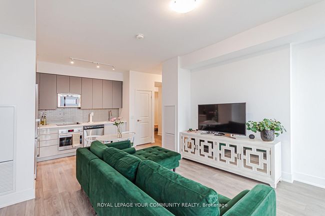 1703 - 2916 Highway 7, Condo with 2 bedrooms, 2 bathrooms and 1 parking in Vaughan ON | Image 10