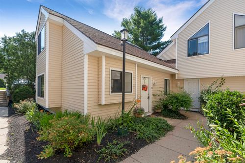 48 Franklin Heights, Rochester, NH, 03867 | Card Image