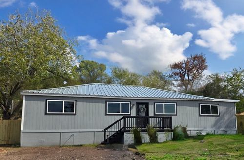 507 W 1st St, Flatonia, TX, 78941-2579 | Card Image