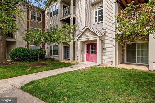 103-302 Blue Water Ct, GLEN BURNIE, MD, 21060-2358 | Card Image