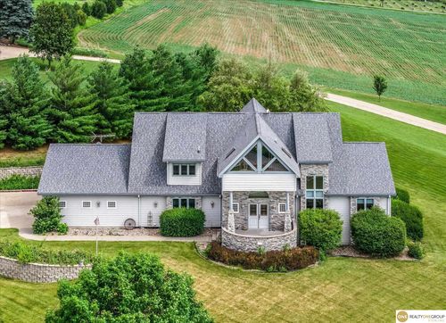 211 Fischer Dr, Woodbine, IA, 51579-1415 | Card Image