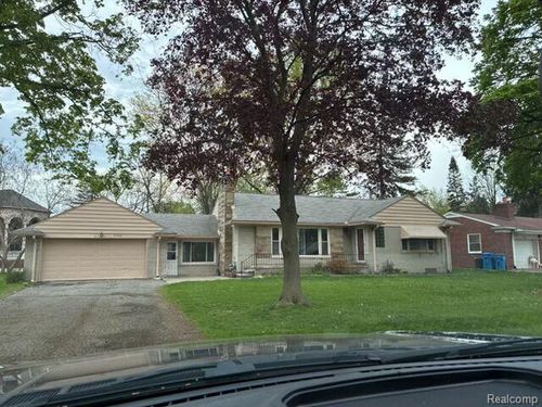 6766 Parkway Cir, Dearborn Heights, MI, 48127-2369 | Card Image