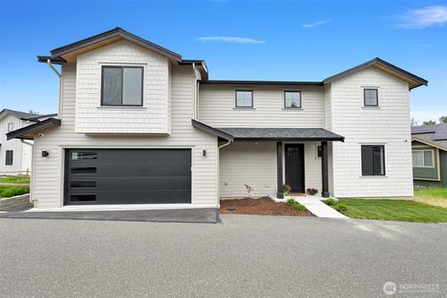 3713 Bristol St, Bellingham, WA, 98226-5618 | Card Image