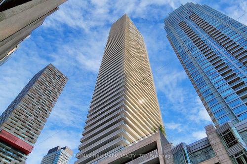 313-2221 Yonge St, Toronto, ON, M4S0B8 | Card Image