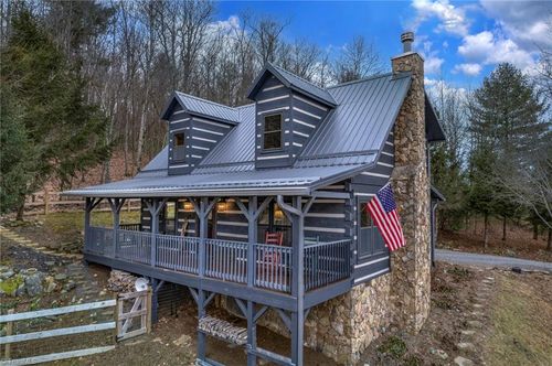 368 Wildcat Estates Dr, Deep Gap, NC, 28618-9052 | Card Image