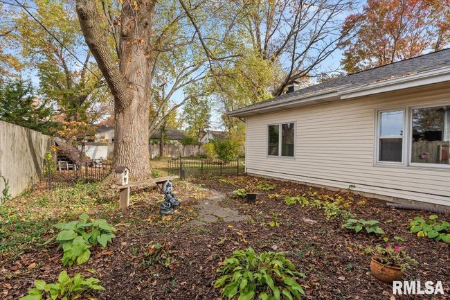 2207 W Iles Ave, House other with 3 bedrooms, 2 bathrooms and null parking in Springfield IL | Image 37