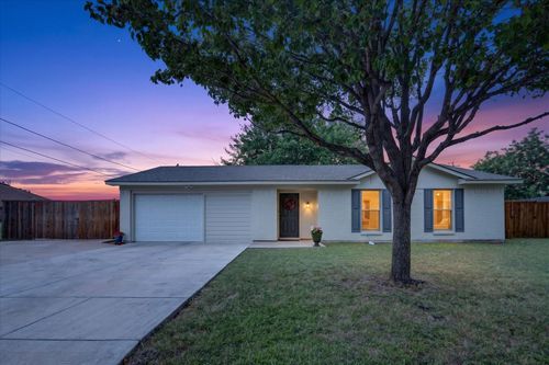 6200 Lalagray Ln, Watauga, TX, 76148-3035 | Card Image