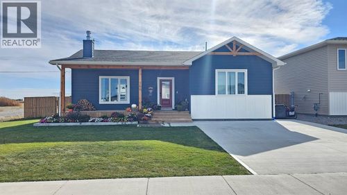 166 9 St, Fort Macleod, AB, T0L | Card Image