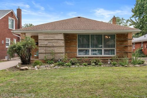 20428 Lennon St, Harper Woods, MI, 48225-1472 | Card Image