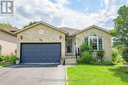 35 Melran Dr, Cambridge, ON, N3C4C1 | Card Image