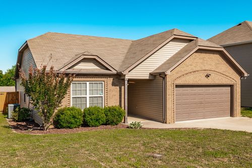 452 Golf Club Ln, Springfield, TN, 37172-0630 | Card Image