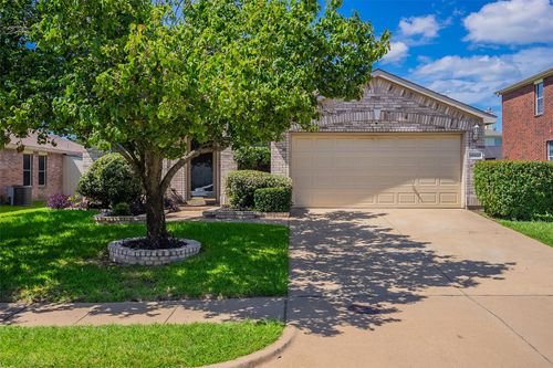 14805 Broadview Dr, Balch Springs, TX, 75180-4325 | Card Image