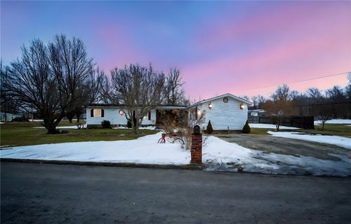 409 Oak St, Hopwood, PA, 15445-2401 | Card Image