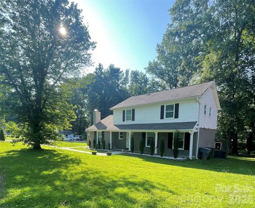 5901 Idlebrook Dr, Charlotte, NC, 28212-4724 | Card Image