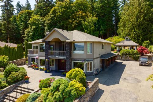7012 Island View Pl, Saanichton, BC, V8M2J6 | Card Image