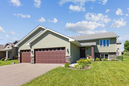 271 Greenway Dr, Delano, MN, 55328-4515 | Card Image