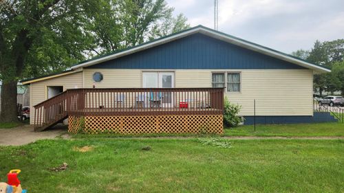 108 S Oak St, Adams, WI, 53910-9484 | Card Image