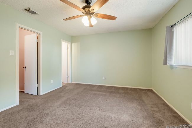 8147 Easy Meadow Dr, House other with 3 bedrooms, 2 bathrooms and null parking in Converse TX | Image 16