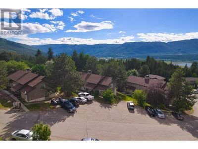 501 - 1451 1 Ave Ne, Townhouse with 3 bedrooms, 2 bathrooms and null parking in Salmon Arm BC | Image 2