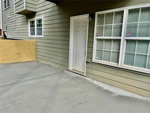 4001 Oak Field Dr, Loganville, GA, 30052-8177 | Card Image