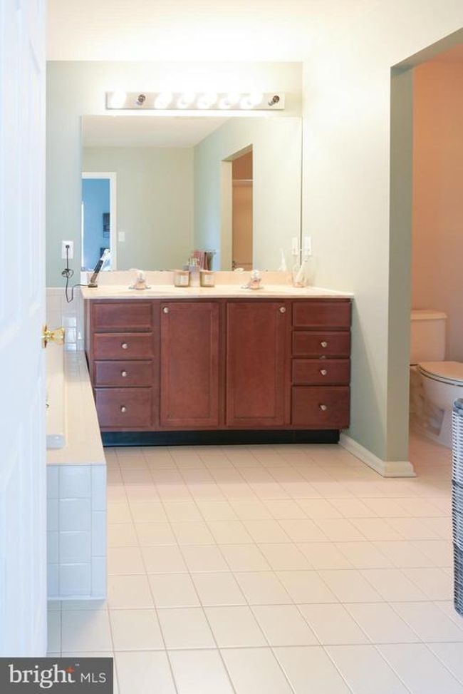 124 Meadow Cir, Townhouse with 3 bedrooms, 3 bathrooms and null parking in Mays Landing NJ | Image 26