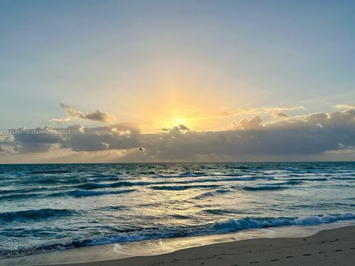 apt-408-6917 Collins Ave, Miami Beach, FL, 33141-7205 | Card Image