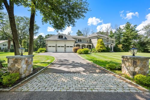 21 Westerly Rd, Weston, MA, 02493-1150 | Card Image