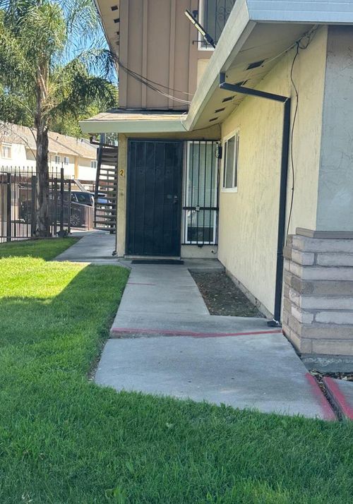 2-510 E Bianchi Rd, Stockton, CA, 95207-7780 | Card Image