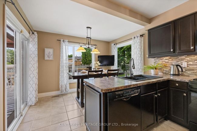36 Laverock St, House other with 4 bedrooms, 3 bathrooms and 4 parking in Tottenham ON | Image 12