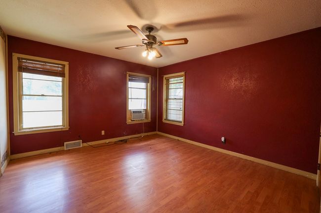 506 N Plaza, Home with 2 bedrooms, 2 bathrooms and 2 parking in Big Lake TX | Image 6