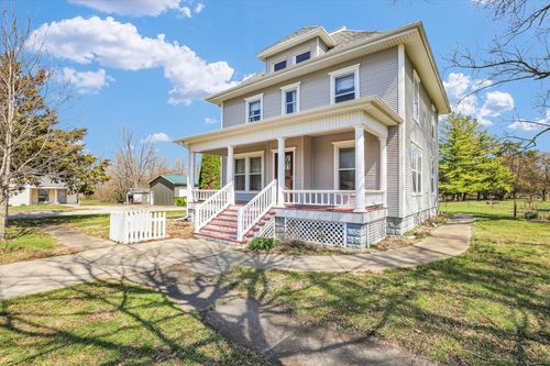 430 N Indiana Ave, De Land, IL, 61839-7093 | Card Image
