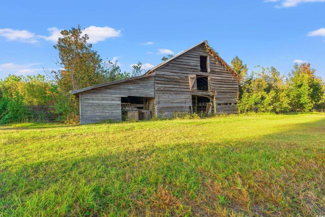 View of barn | Image 28