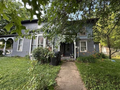 121 S Elm St, Washington, IL, 61571-2623 | Card Image