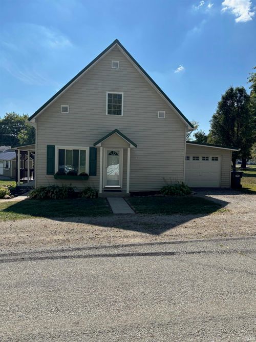 221 Warren Ave, Montpelier, IN, 47359-1055 | Card Image