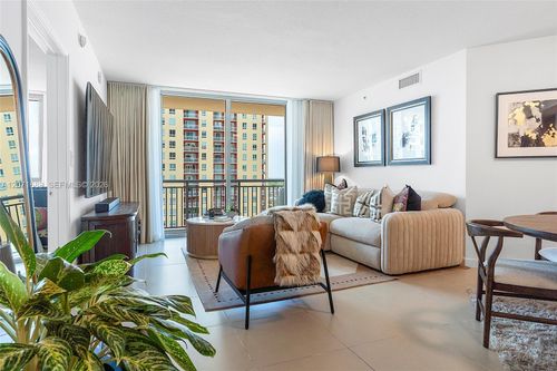 1007-9066 Sw 73rd Ct, Miami, FL, 33156-2964 | Card Image