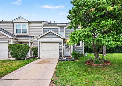 7555 Waterford Dr, Hanover Park, IL, 60133-2721 | Card Image