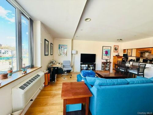 apt-3m-63-14 Queens Blvd, Woodside, NY, 11377-5784 | Card Image