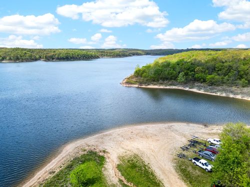 000 Crabtree Ave, Warsaw, MO, 65355 | Card Image