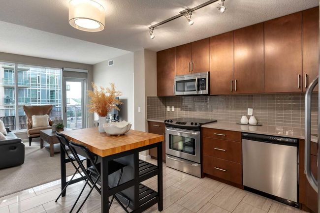 803 - 1320 1 Street Se, Condo with 2 bedrooms, 2 bathrooms and 1 parking in Calgary AB | Image 4
