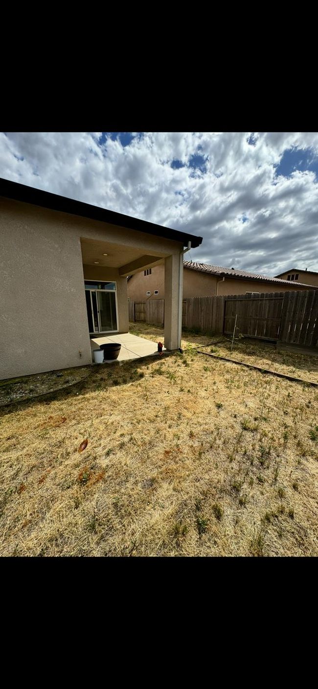 173 Gino Luca Street, House other with 4 bedrooms, 2 bathrooms and null parking in Manteca CA | Image 12